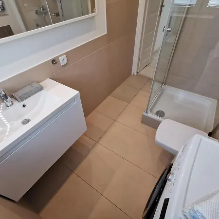 Family Lu Apartment - 3 Bedrooms, 2 Bathrooms, 200M Beach 索波特