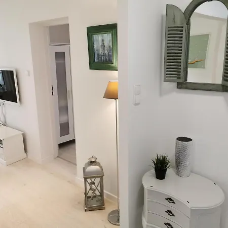 Family Lu Apartment - 3 Bedrooms, 2 Bathrooms, 200M Beach 公寓