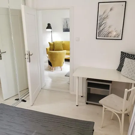 Family Lu Apartment - 3 Bedrooms, 2 Bathrooms, 200M Beach 公寓